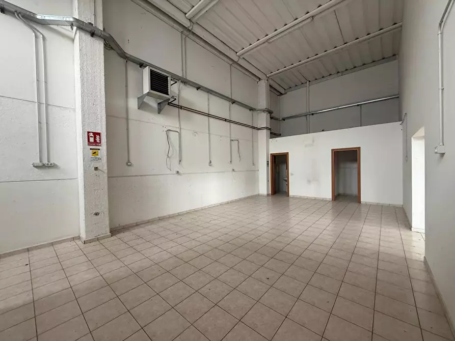 Immagine 6 di Capannone industriale in vendita  in Via camillo bozza, 8 a Corciano