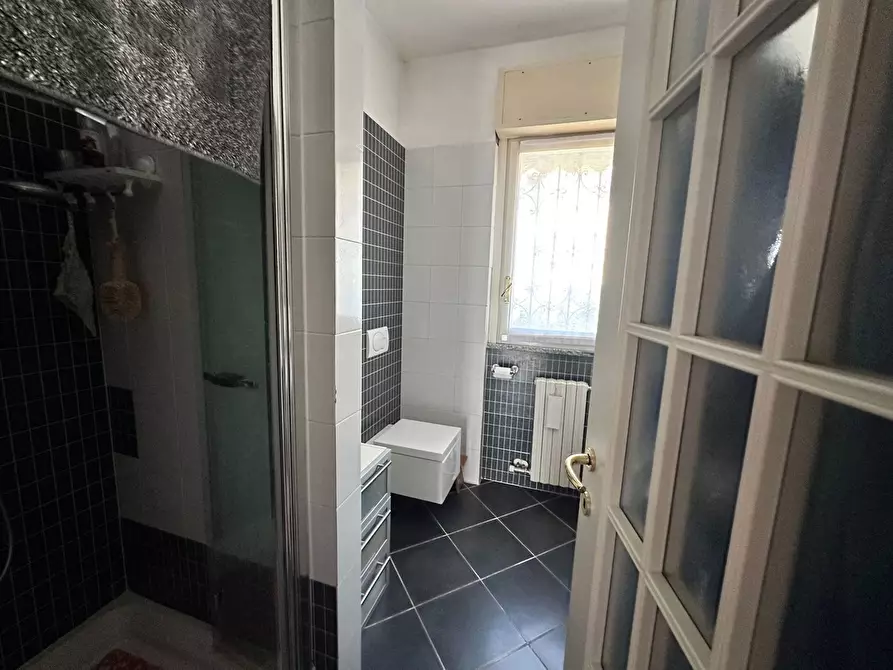 Immagine 9 di Appartamento in vendita  in Via Como, snc a Erba