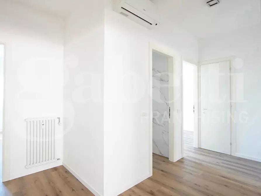 Immagine 9 di Appartamento in vendita  in Via Manin, . a Venezia