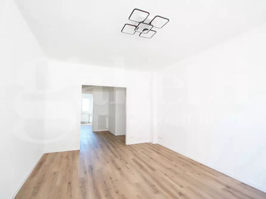 Immagine 18 di Appartamento in vendita  in Via Manin, . a Venezia