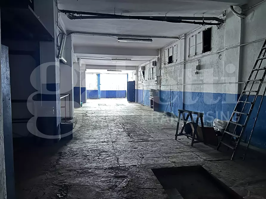Immagine 8 di Magazzino in vendita  in Via Bertuccioni, 19 a Genova