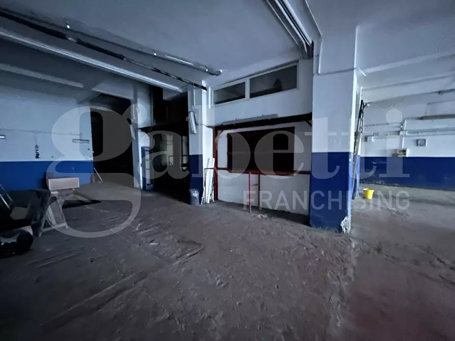 Immagine 4 di Magazzino in vendita  in Via Bertuccioni, 19 a Genova