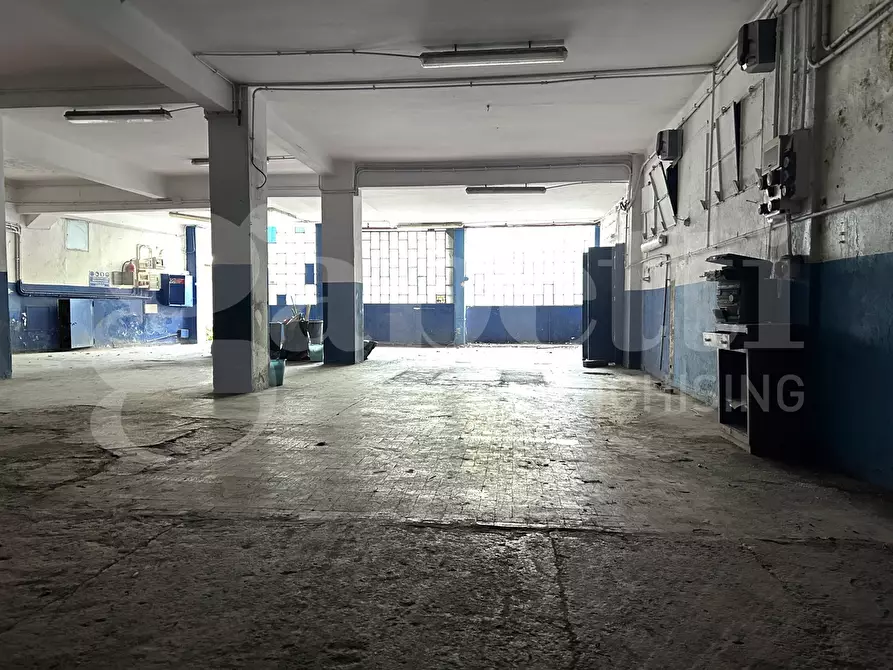 Immagine 1 di Magazzino in vendita  in Via Bertuccioni, 19 a Genova