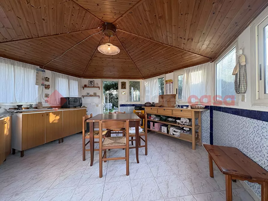 Immagine 4 di Baita in vendita  in Viale EUROPA, 267 a Terracina