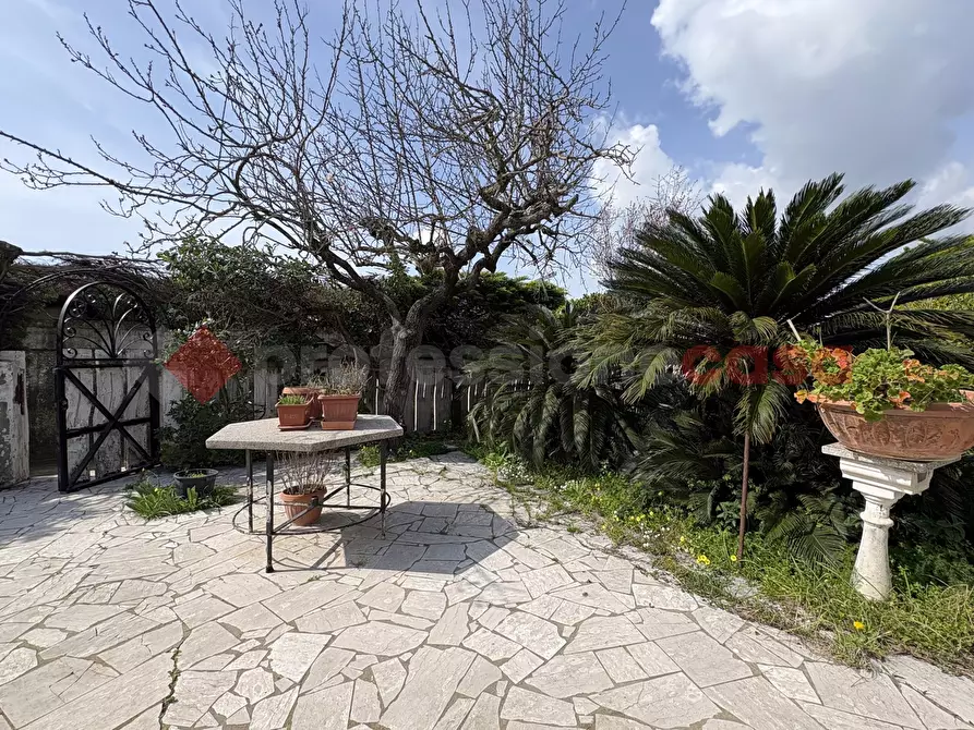 Immagine 2 di Baita in vendita  in Viale EUROPA, 267 a Terracina