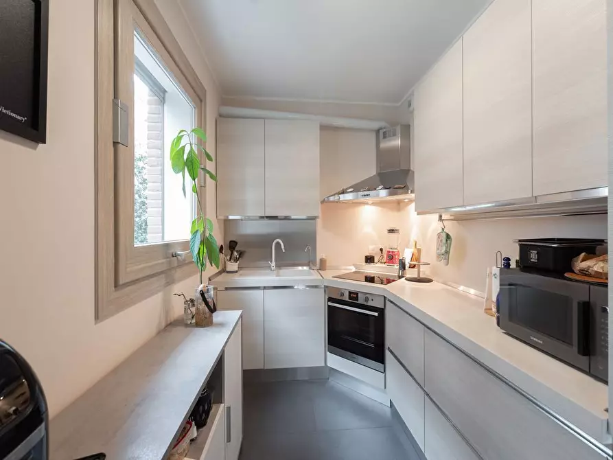 Immagine 11 di Appartamento in vendita  in Via MONTEROTONDO, 15 a Milano