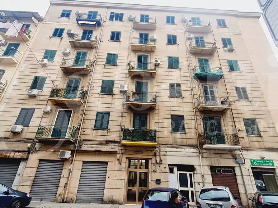 Immagine 1 di Appartamento in vendita  in Via Francesco Paolo Perez a Palermo