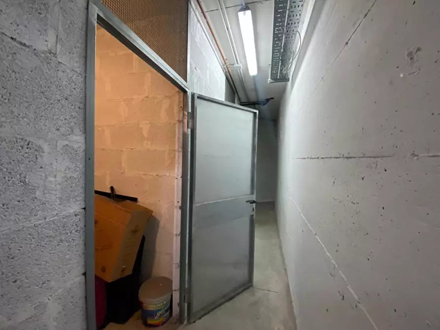 Immagine 31 di Appartamento in vendita  in Via del Casale Ninfeo, 37 a Roma