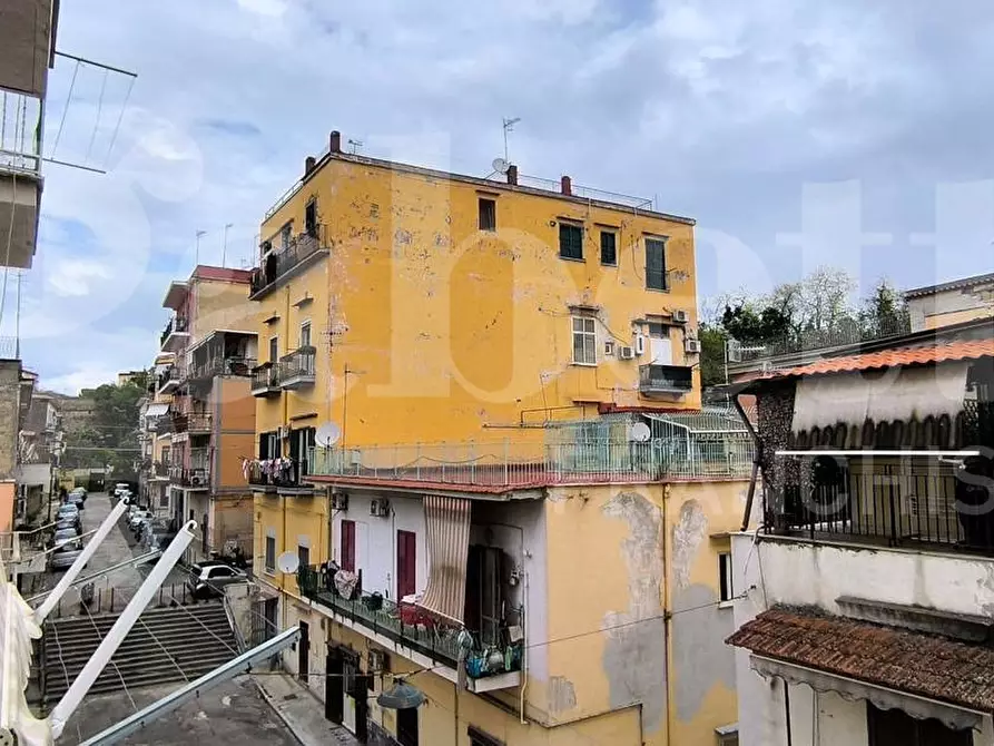 Immagine 13 di Appartamento in vendita  in Via Marigliano a Napoli
