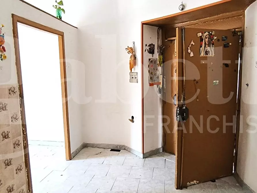 Immagine 2 di Appartamento in vendita  in Via Marigliano a Napoli