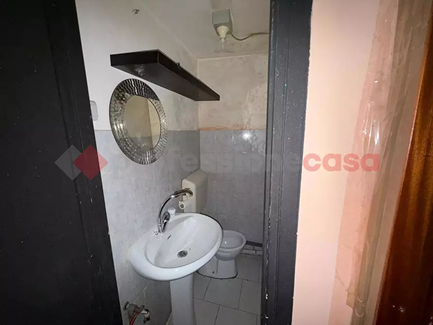 Immagine 11 di Negozio in vendita  in Via Colsereno, 71A a Tivoli