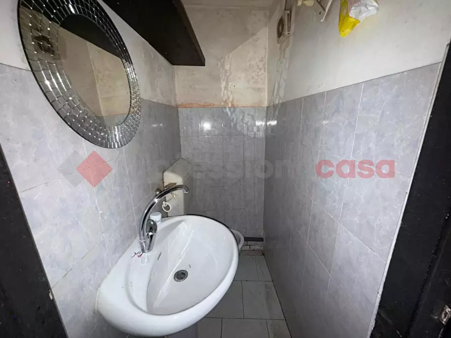 Immagine 12 di Negozio in vendita  in Via Colsereno, 71A a Tivoli