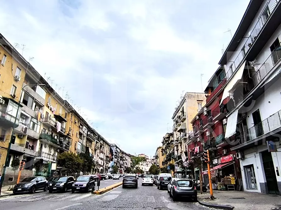Immagine 1 di Appartamento in affitto  in Via Calata capodichino a Napoli