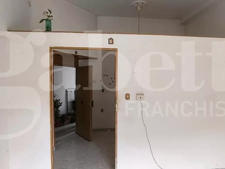 Immagine 11 di Appartamento in vendita  in Via marigliano a Napoli