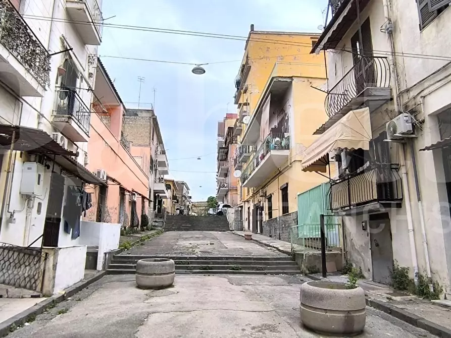 Immagine 4 di Appartamento in vendita  in Via marigliano a Napoli