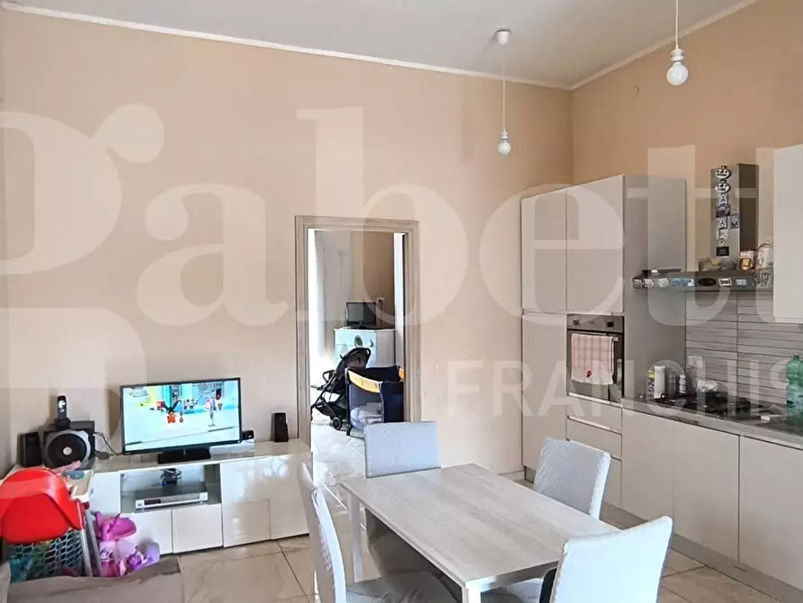 Immagine 11 di Appartamento in vendita  in Via marigliano a Napoli