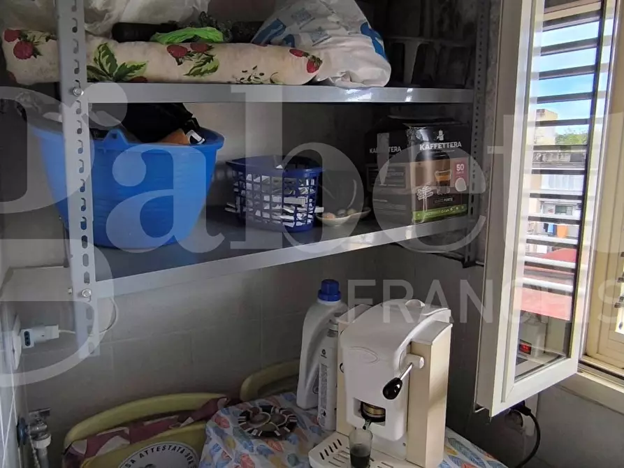 Immagine 13 di Appartamento in vendita  in Via marigliano a Napoli