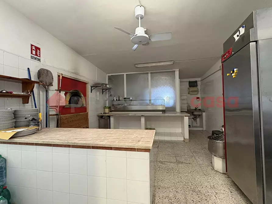 Immagine 44 di Negozio in vendita  in Via SAN SILVIANO, 8 a Terracina