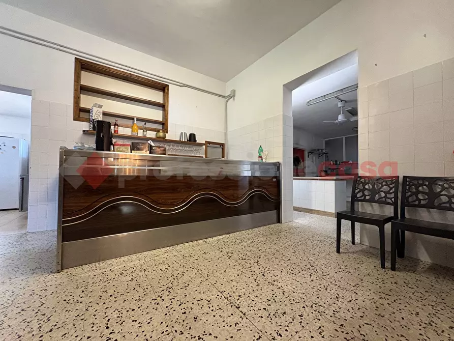 Immagine 37 di Negozio in vendita  in Via SAN SILVIANO, 8 a Terracina
