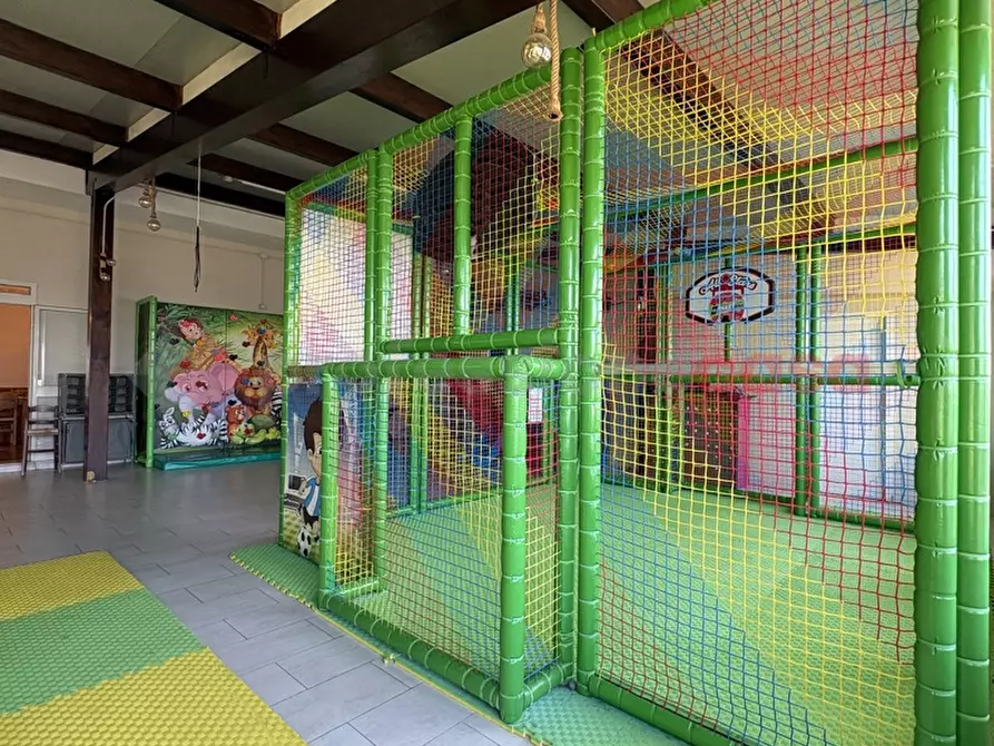 Immagine 48 di Negozio in vendita  in Via SAN SILVIANO, 8 a Terracina