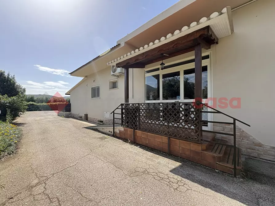 Immagine 43 di Negozio in vendita  in Via SAN SILVIANO, 8 a Terracina