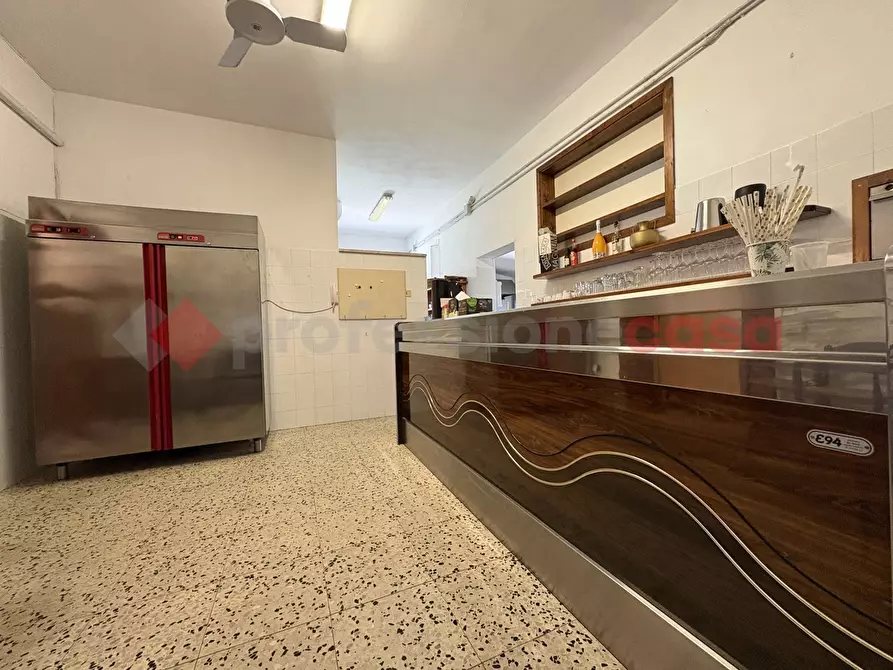 Immagine 38 di Negozio in vendita  in Via SAN SILVIANO, 8 a Terracina