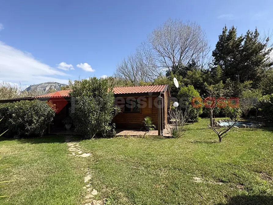 Immagine 2 di Villa in vendita  in Via PONTINA, 82 a Terracina