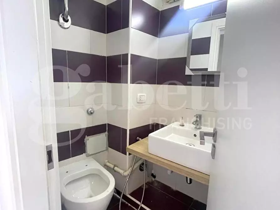 Immagine 5 di Ufficio in affitto  in Via nicola miraglia a Napoli