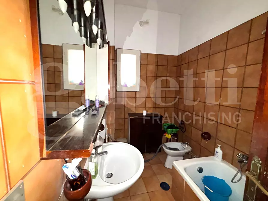 Immagine 19 di Appartamento in vendita  in Corso Garibaldi a Napoli