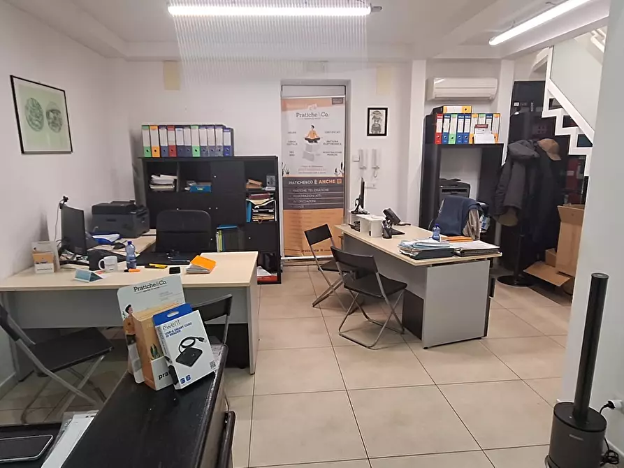Immagine 2 di Negozio in affitto  in Via Natoli, 18 a Messina