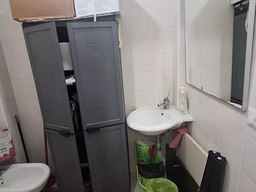 Immagine 7 di Negozio in affitto  in Via Natoli, 18 a Messina