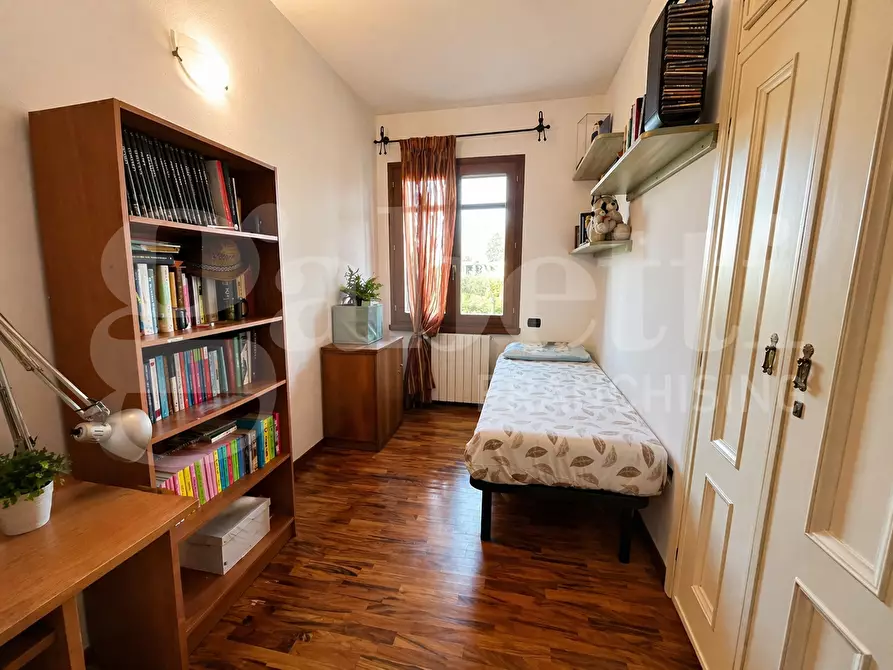 Immagine 27 di Appartamento in vendita  in Via Agamennone, 48 a Budoni