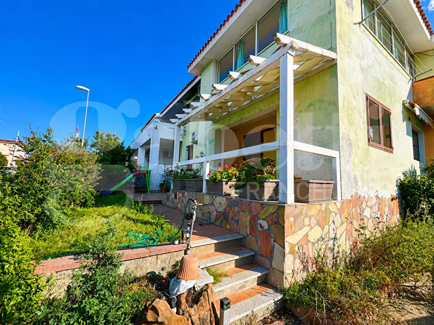 Immagine 38 di Appartamento in vendita  in Via Agamennone, 48 a Budoni