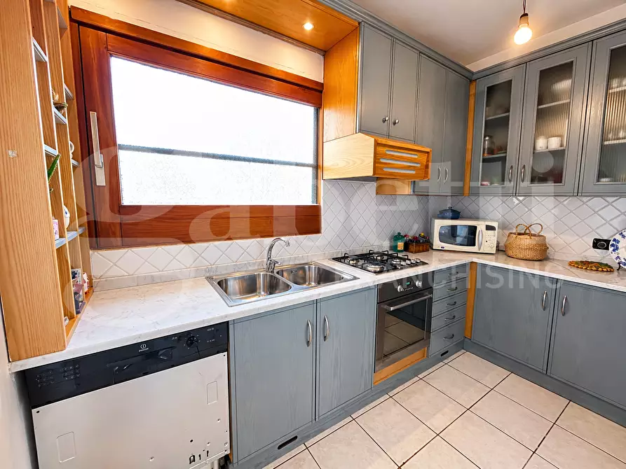 Immagine 14 di Appartamento in vendita  in Via Agamennone, 48 a Budoni