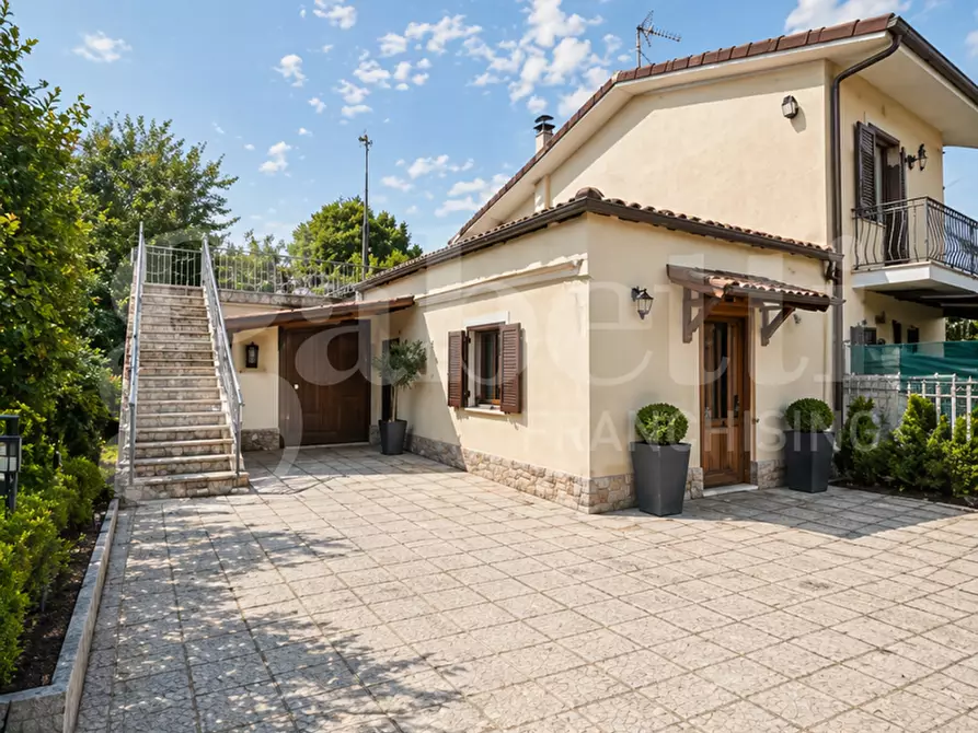 Immagine 1 di Casa bifamiliare in vendita  in Via Cimate a Paliano