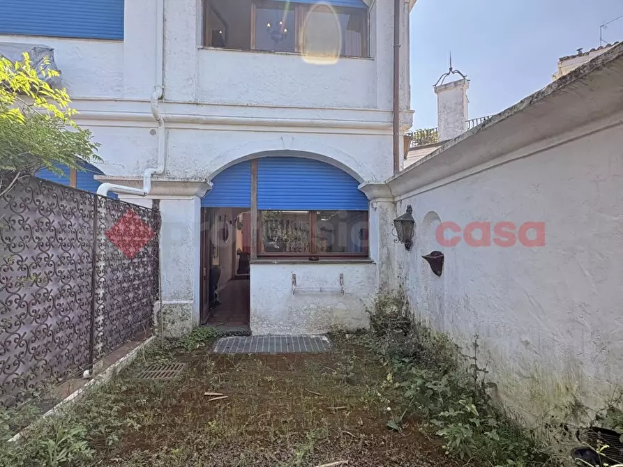 Immagine 12 di Villetta a schiera in vendita  in Via ANTICLEA, 10 a Terracina