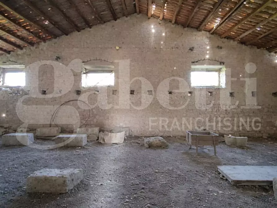 Immagine 12 di Rustico / casale in vendita  in Contrada OLIVIERI, SN a Vittoria
