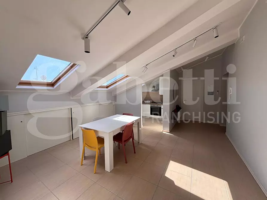 Immagine 3 di Appartamento in affitto  in Corso garibaldi a Napoli