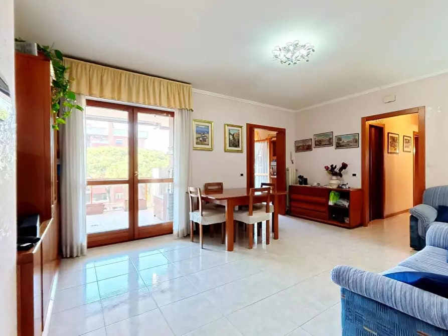 Immagine 2 di Appartamento in vendita  in Via del poggio di acilia, 85 a Roma