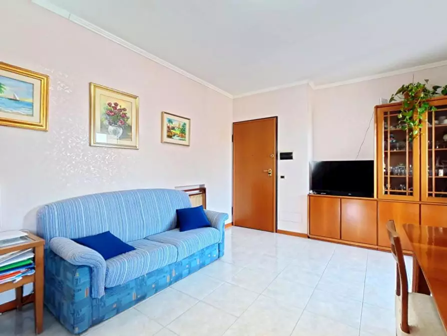 Immagine 4 di Appartamento in vendita  in Via del poggio di acilia, 85 a Roma