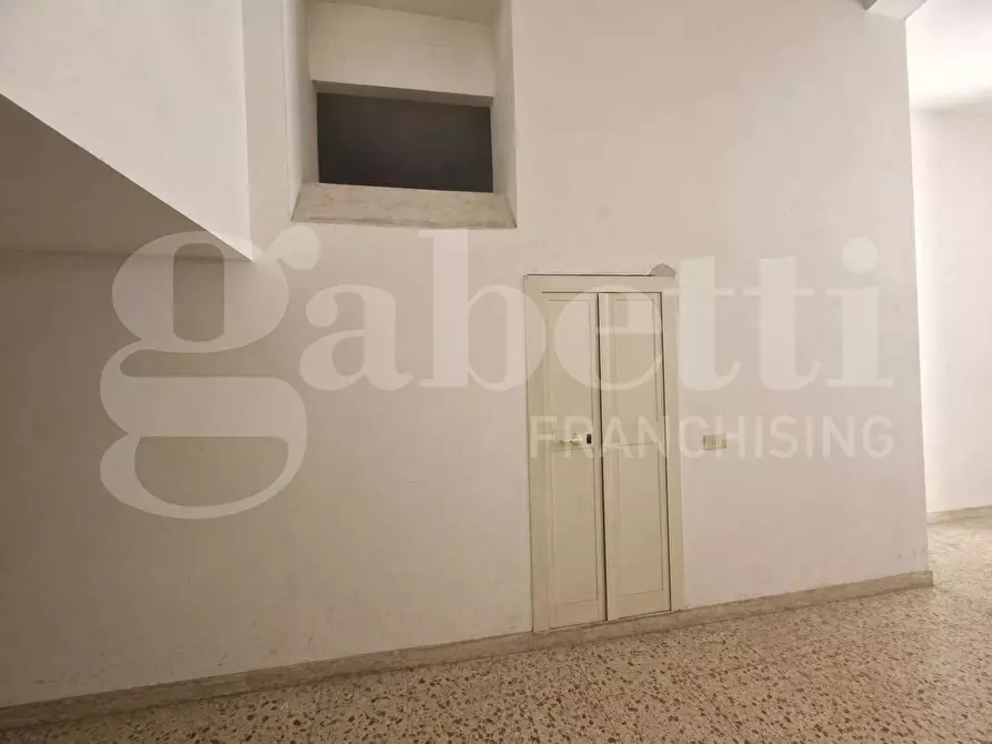 Immagine 10 di Laboratorio in vendita  in Via Bergamo a Palermo
