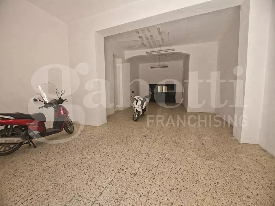 Immagine 9 di Laboratorio in vendita  in Via Bergamo a Palermo