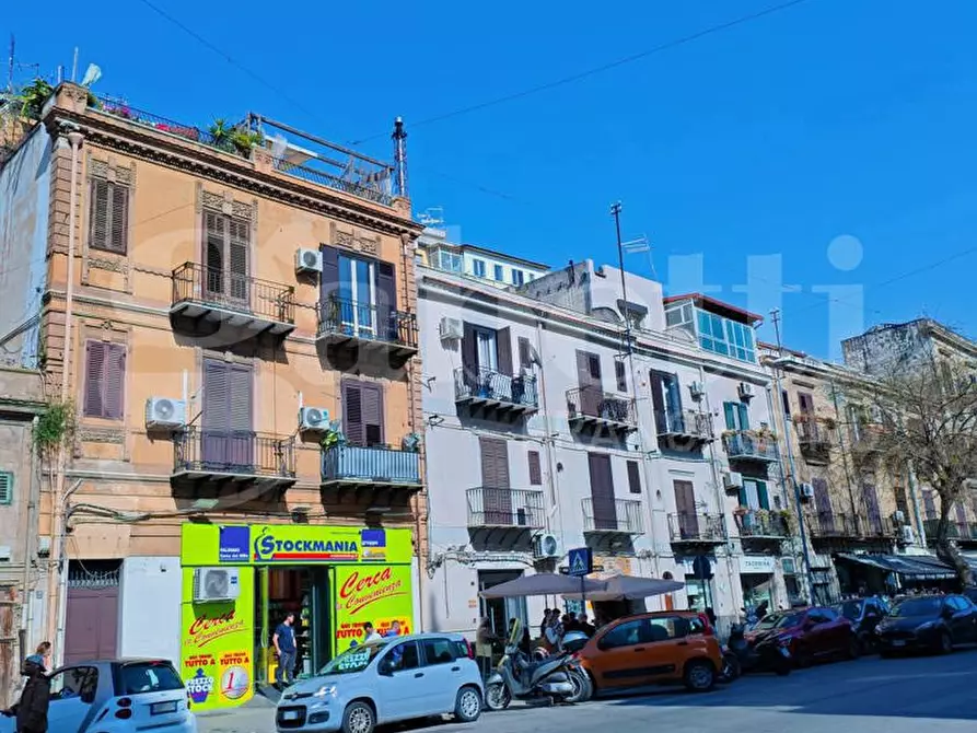 Immagine 1 di Appartamento in vendita  in Corso dei Mille a Palermo