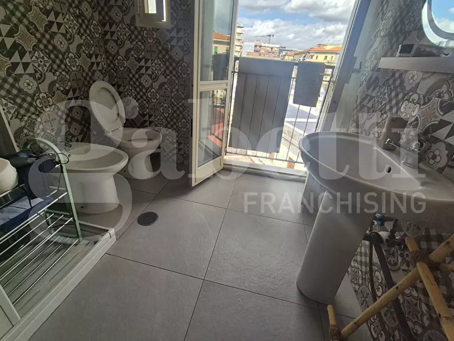 Immagine 15 di Appartamento in vendita  in Via Andrea Cantelmo a Napoli