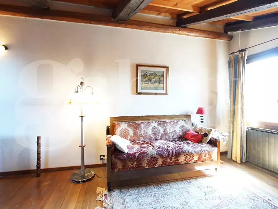 Immagine 6 di Appartamento in vendita  in Via Castello, . a Venezia