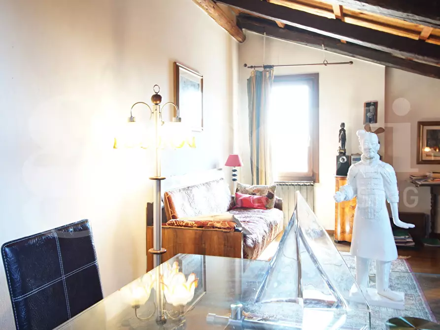 Immagine 5 di Appartamento in vendita  in Via Castello, . a Venezia
