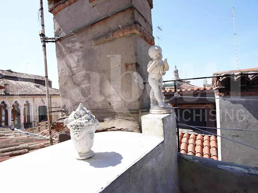 Immagine 25 di Appartamento in vendita  in Via Castello, . a Venezia