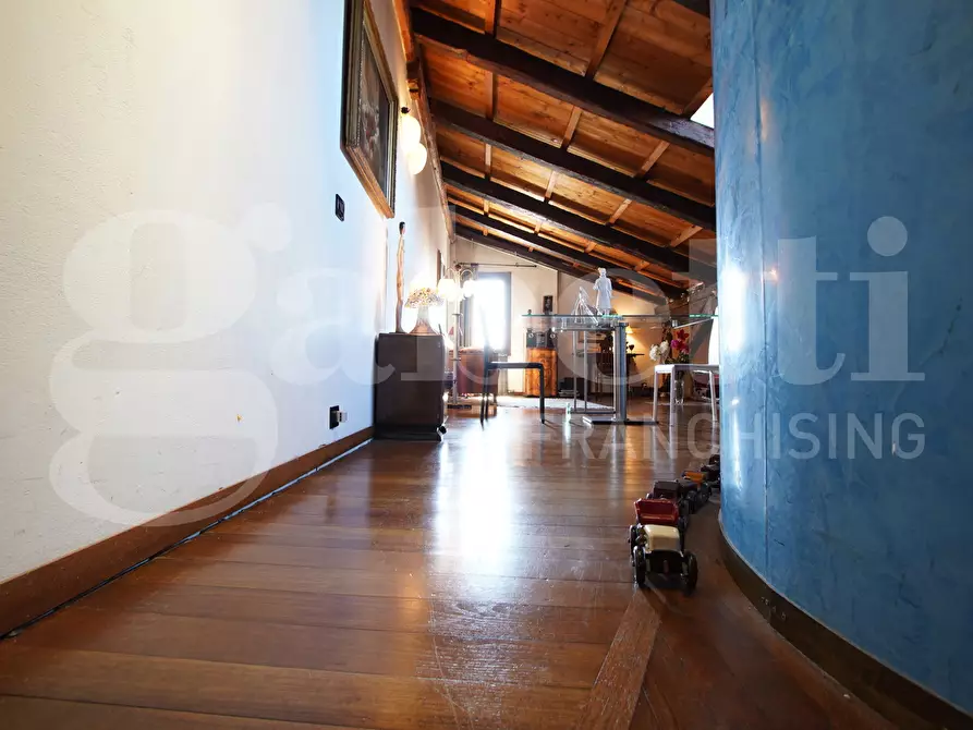Immagine 13 di Appartamento in vendita  in Via Castello, . a Venezia