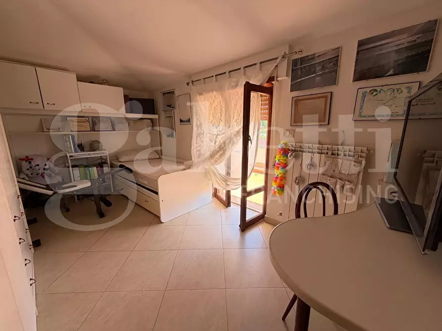 Immagine 14 di Casa trifamiliare in vendita  in Strada Valmontorio, 1512 a Latina