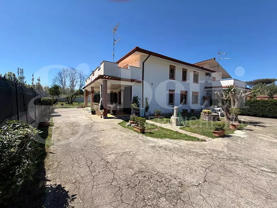 Immagine 1 di Casa trifamiliare in vendita  in Strada Valmontorio, 1512 a Latina